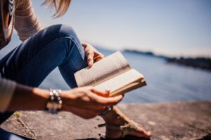 5 priežastys pirkti naudotą knygą