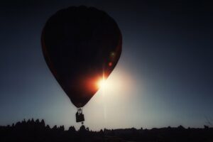 Skrydis oro balionu – investicija į nepamirštamą patirtį