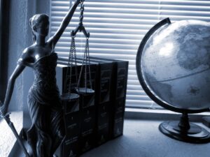 Kai ginčas pasiekia teismą: kodėl profesionalus atstovavimas teisme gali lemti bylos baigtį
